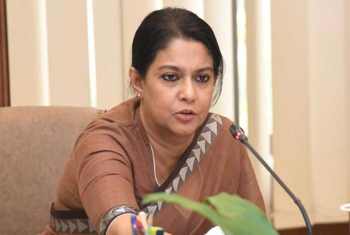 দায়িত্ব ছাড়ার পর জবাবদিহিতা দিতে সমস্যা নেই : উপদেষ্টা রিজওয়ানা