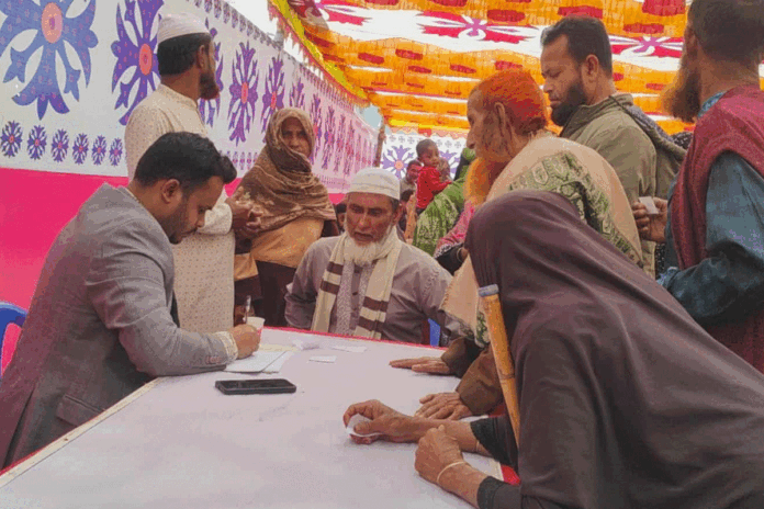 ভালুকায় বিনামূল্যে চিকিৎসা সেবা ও ওষুধ বিতরণ