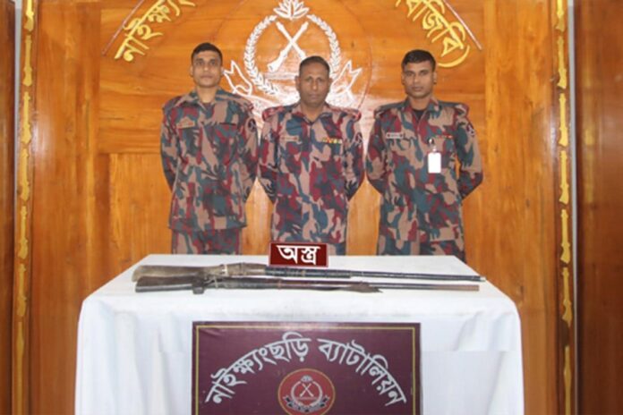 1768055685-67ce1e09e8940726928d8fd0c253ccde নাইক্ষ্যংছড়িতে বিজিবির অভিযানে ৩টি বন্দুক উদ্ধার