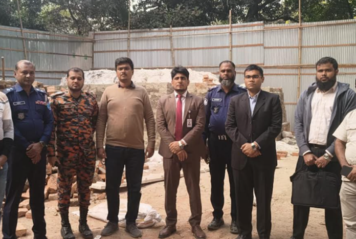 সোনারগাঁয়ে অবৈধ ৩টি চুনা কারখানা উচ্ছেদ