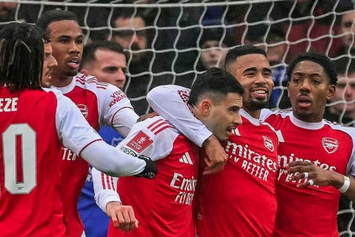 মার্তিনেল্লির হ্যাটট্রিক, বড় ব্যবধানে জিতল আর্সেনাল