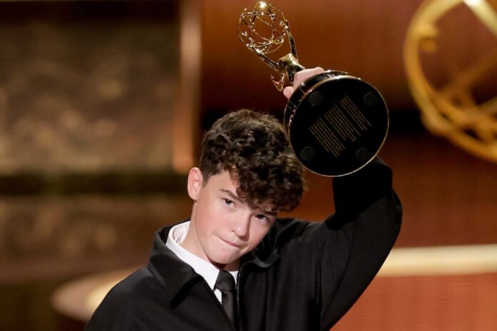 এমির পর গোল্ডেন গ্লোবও জয় করলেন ১৬ বছরের ওয়েন কুপার