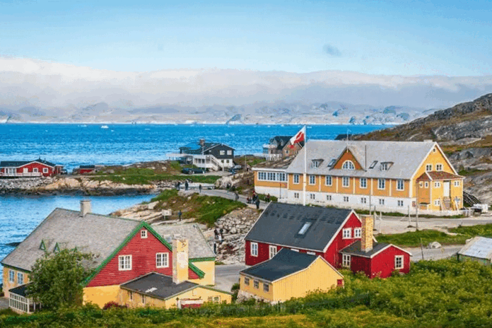 ট্রাম্পের আগ্রহের মধ্যেই গ্রিনল্যান্ডে ব্রিটিশ সেনা মোতায়েনে আলোচনা