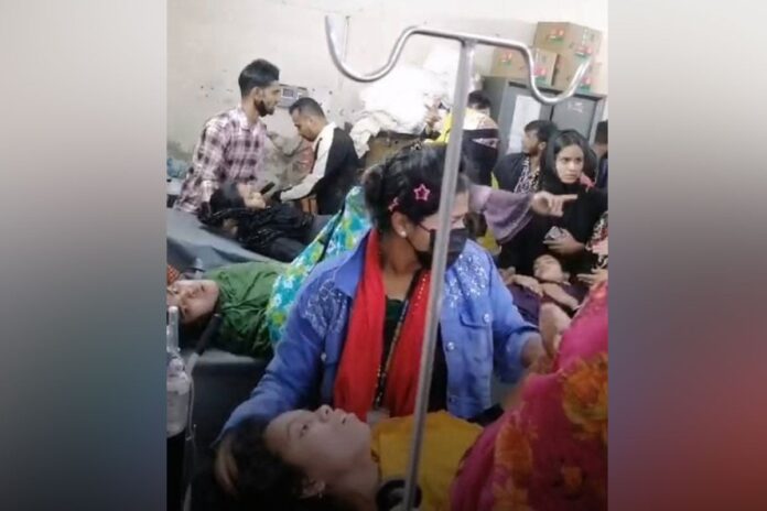 1768229888-c3d13d4e323f0927a9dadb85ece4aea3 টঙ্গীতে পোশাক কারখানায় দুপুরের খাবারের পর অর্ধশতাধিক শ্রমিক অসুস্থ