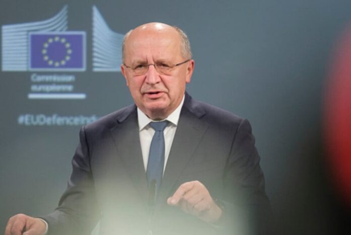 ট্রাম্প আতঙ্ক, আলাদা বাহিনী বানাচ্ছে ইউরোপ?