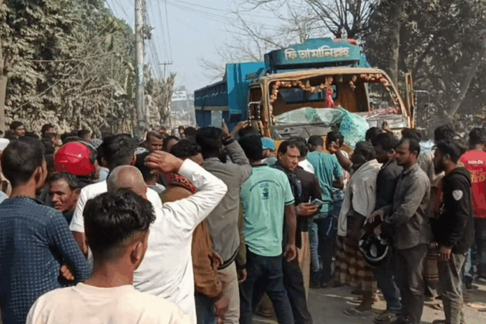 কুড়িগ্রামে সড়ক দুর্ঘটনায় মোটরসাইকেল আরোহী নিহত