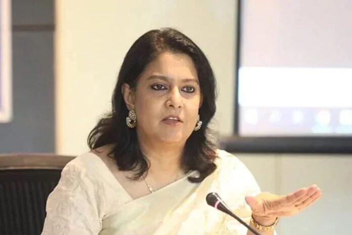 নিজের স্বার্থের ঊর্ধ্বে দেশের কথা ভাবতে হবে : তথ্য উপদেষ্টা