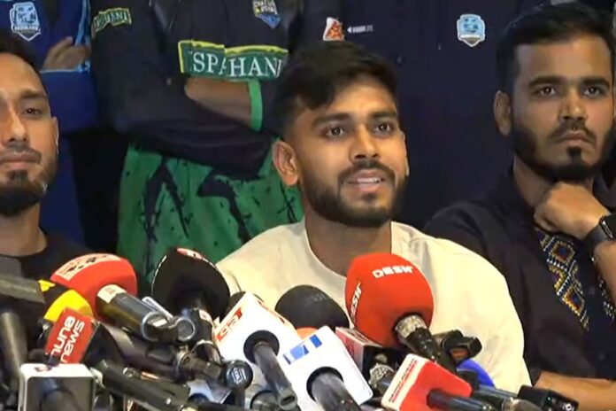 1768476310-5a41acfa0310001bb8d6ff788569f2af আমরা এত গালি খেয়েও দর্শকদের সাথে ছবি তুলি: মিরাজ