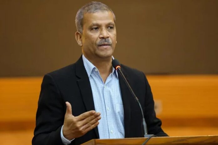 বিসিবি পরিচালকের মন্তব্য সমস্ত ক্রিকেটারদের অপমান করার শামিল: ক্রীড়া উপদেষ্টা