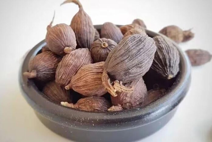 কালো এলাচে আছে অনেক রকম গুণ