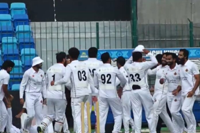 ৪০ রান তাড়ায় ৩৭ রানে অলআউট