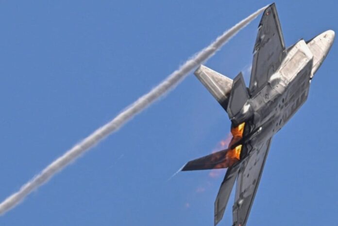 হঠাৎ মেক্সিকোর আকাশে বিমান চলাচলে কেন মার্কিন সতর্কতা?