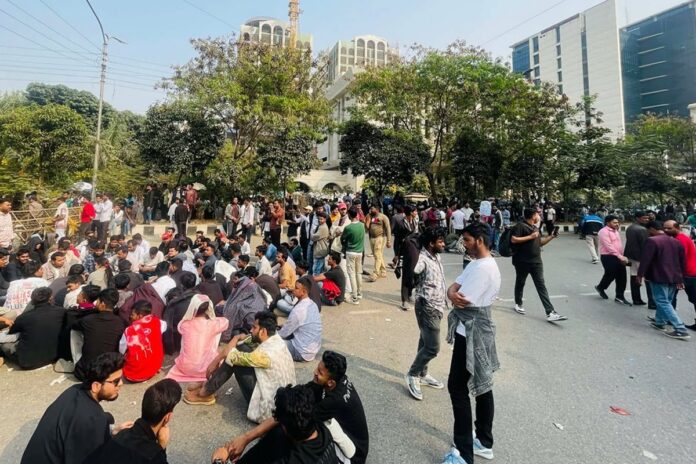 ছাত্রদলকে আলোচনায় বসার আমন্ত্রণ ইসির