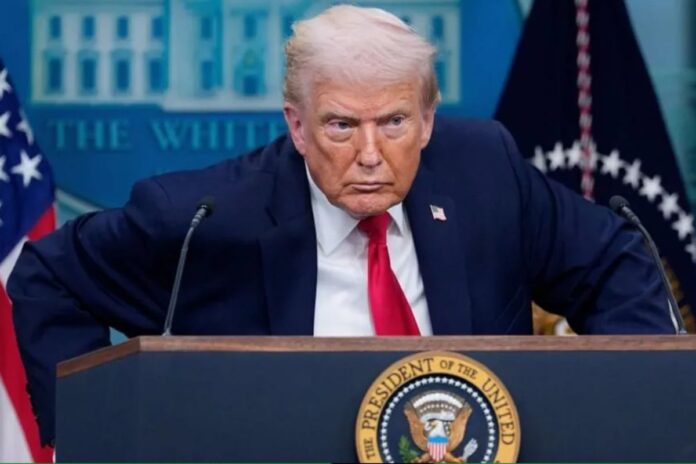 গ্রিনল্যান্ড ইস্যুতে অনড় ট্রাম্প, বললেন পিছু হটার সুযোগ নেই