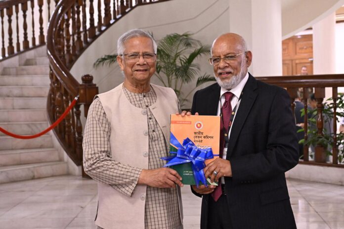 নবম জাতীয় বেতন কমিশনের প্রতিবেদন পেশ