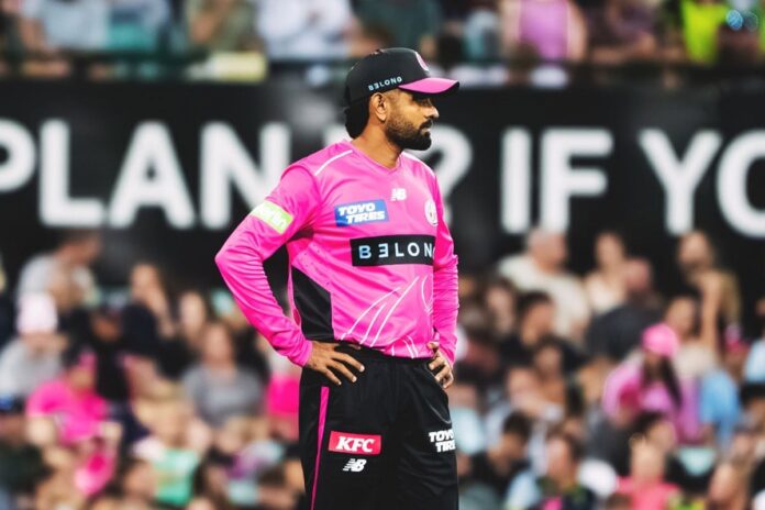 প্লে-অফে বাদ পড়ার শঙ্কায় কি বিগ ব্যাশ ছাড়লেন বাবর?