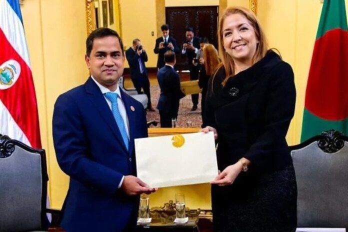 রাষ্ট্রদূত মুশফিকুল ফজল আনসারীর কোস্টারিকায় পরিচয়পত্র পেশ