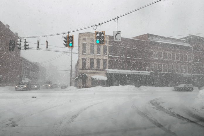 1769336636-8f173d0eaffc4b90c0c0361b8f37cc17 যুক্তরাষ্ট্রে তুষারঝড়ে বিদ্যুৎহীন আড়াই লাখ মানুষ