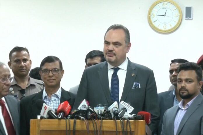 বাংলাদেশের নির্বাচনে যুক্তরাষ্ট্র কোনও পক্ষ নেবে না : মার্কিন রাষ্ট্রদূত