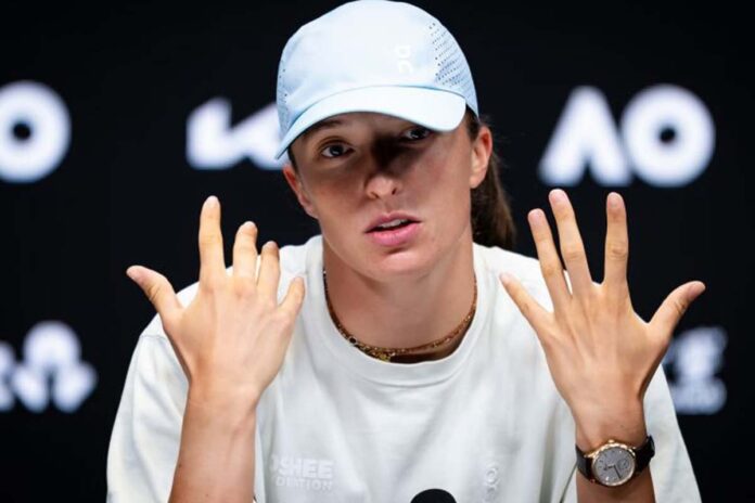 ‘আমরা টেনিস খেলোয়াড়রা কি চিড়িয়াখানার পশু’