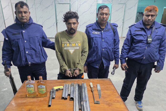 1770113919-8e70e92b8e89416d0707dc0aa94d14f2 সিংড়ায় অস্ত্র তৈরির কারখানায় অভিযান, আটক ১