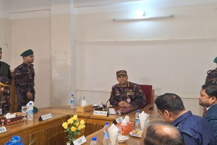 ঝিনাইগাতীতে বিজিবির বেইজ ক্যাম্প পরিদর্শনে মহাপরিচালক