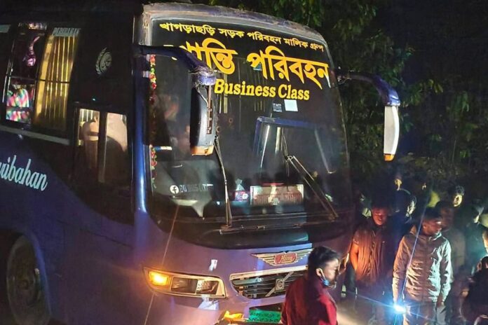 খাগড়াছড়িতে বাস-মোটরসাইকেল সংঘর্ষে যুবক নিহত