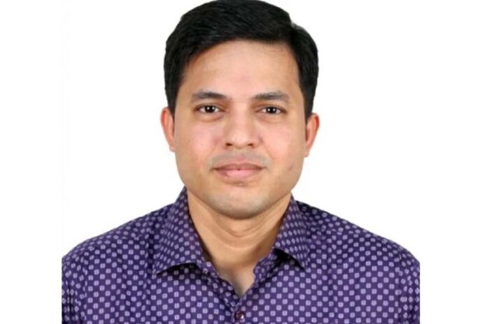 স্বরাষ্ট্রমন্ত্রীর একান্ত সচিব হলেন হাসনাত মোর্শেদ