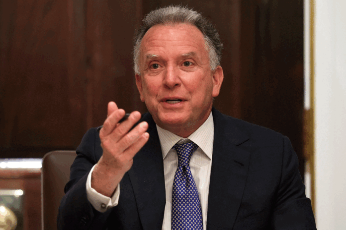 চাপের মুখেও ইরান কেনো আত্মসমর্পন করেনি, জানতে চান ট্রাম্প