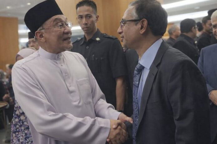 মালয়েশিয়ার প্রধানমন্ত্রীর সঙ্গে বাংলাদেশি হাইকমিশনারের সাক্ষাৎ