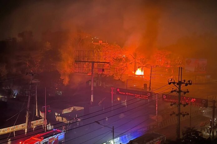 কক্সবাজারে গ্যাস পাম্পের আগুন নিয়ন্ত্রণে, দগ্ধ ১৬