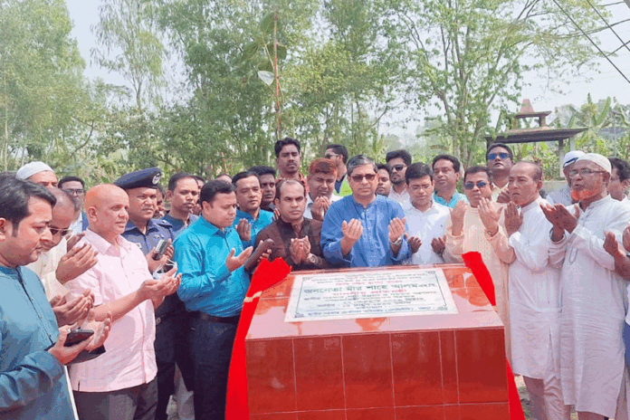 1772186902-6a0fe32c3736658bde52846b7df05e01 বগুড়ায় দুটি প্রকল্পের ভিত্তিপ্রস্তর স্থাপন করলেন প্রতিমন্ত্রী শাহে আলম