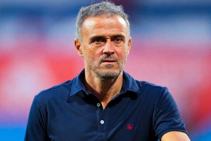 প্লে-অফ শেষে স্বস্তিতে পিএসজি, পারফরম্যান্স নিয়ে ভাবনায় এনরিকে