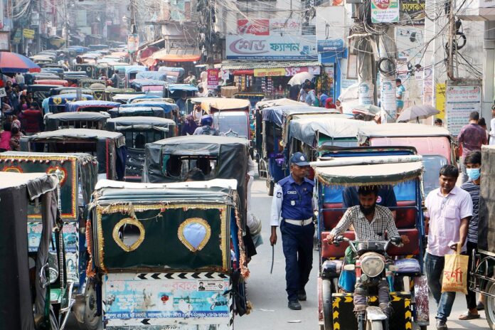 1772361145-f13ca51f911f93f0377b6cea1cf0f5df জ্যামের শহর এখন নওগাঁ