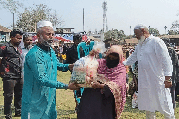 1772361726-bde7cf9049e122a728d29f2213bb2b67 শেরপুরে অসহায় ও দুস্থদের মাঝে ঈদ সামগ্রী বিতরণ