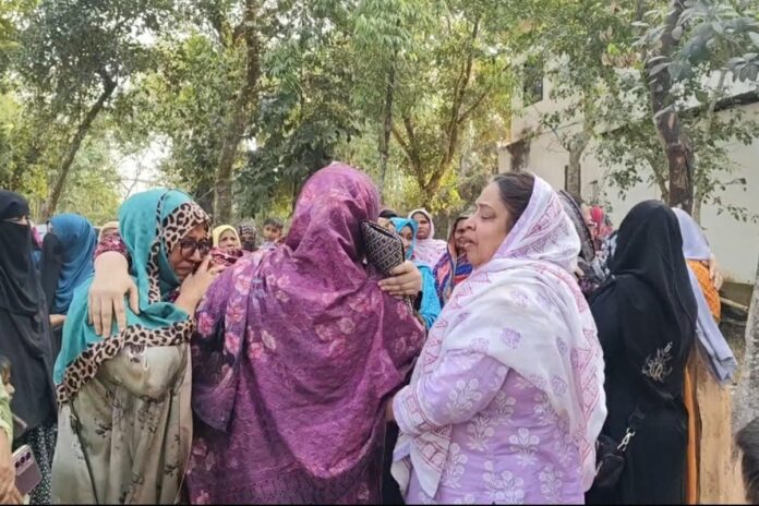 1772387860-799bad5a3b514f096e69bbc4a7896cd9 নানার বাড়ির পাশে শায়িত হলেন অভিনেতা আলভীর স্ত্রী ইকরা