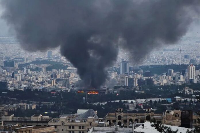 তেহরানে ফের শক্তিশালী হামলা চালিয়েছে ইসরায়েল