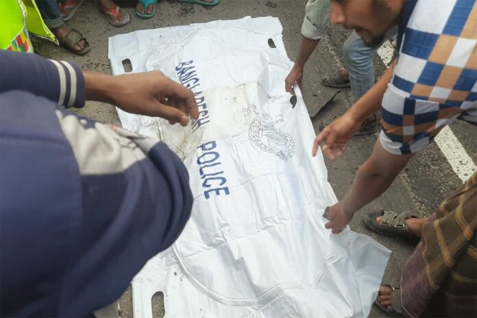 রাজবাড়ীতে ট্রাকচাপায় প্রবাসী নিহত