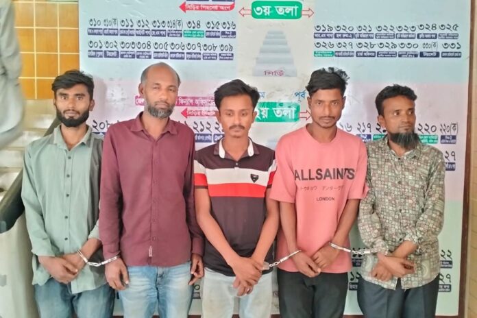 নোয়াখালীতে ৫ মাদকসেবীকে কারাদণ্ড