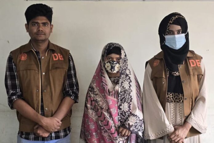 1772549483-8712d92c3c4c49c1ce9322f678c9e1ab মুন্সীগঞ্জে ইয়াবাসহ তরুণী আটক