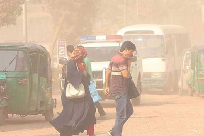 সাতসকালে বায়ুদূষণের শীর্ষে ঢাকা