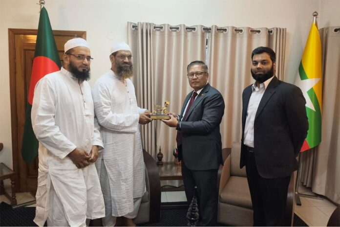 1772605176-e62d1c2c17c4439290e12b492e20b87c মিয়ানমারের রাষ্ট্রদূতের সঙ্গে মামুনুল হকের সৌজন্য সাক্ষাৎ