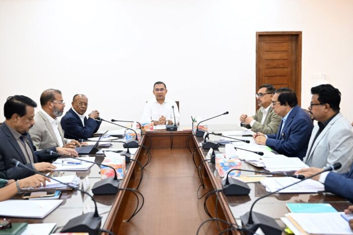 চিকিৎসাসেবা নিশ্চিত করতে ‘ই-হেলথ’ কার্ড চালুর নির্দেশ প্রধানমন্ত্রীর