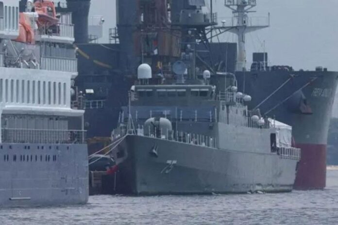 শ্রীলঙ্কা উপকূলে বেকায়দায় ৩ ইরানি জাহাজ, চাইল প্রবেশের অনুমতি