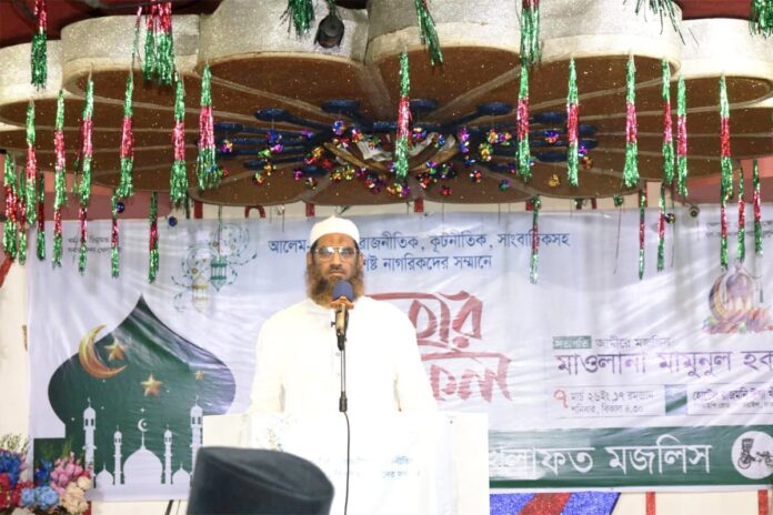 চাপিয়ে দেওয়া যুদ্ধের মুখে আজকের মুসলিম বিশ্ব: মামুনুল হক