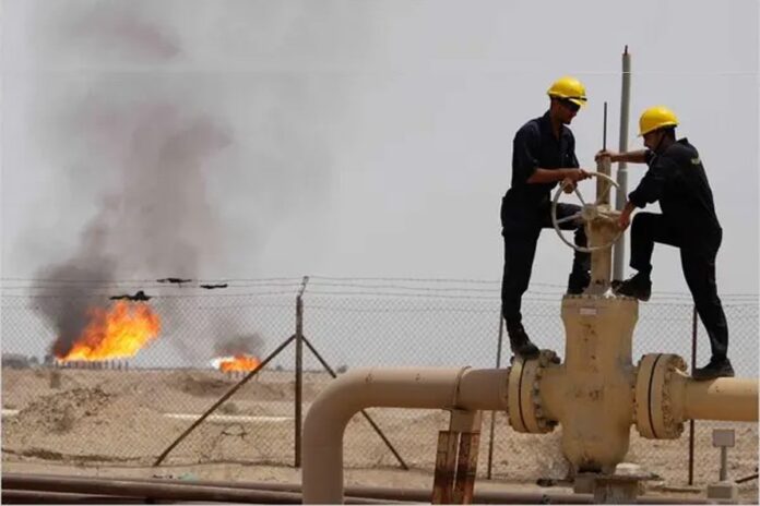 হরমুজ প্রণালিতে অচলাবস্থায় ইরাকের তেল উৎপাদন ৭০ শতাংশ কমেছে