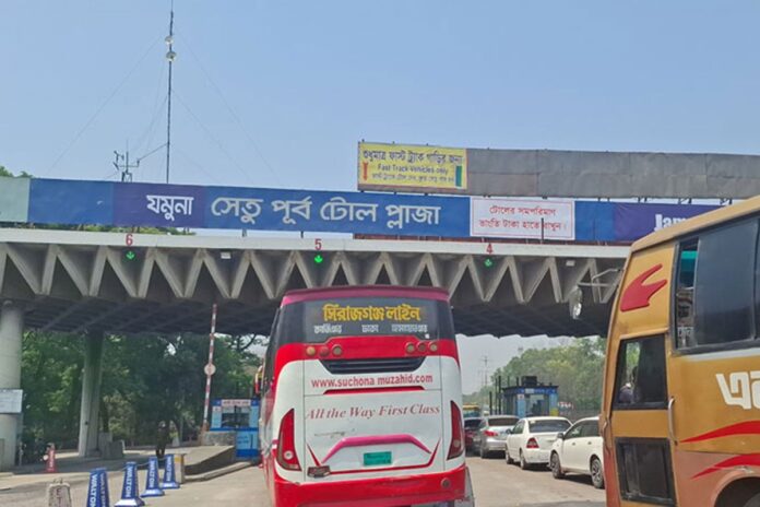 1773204548-8ee312e33eb423e8522c50ef28d805dd এলেঙ্গা থেকে যমুনা সেতু পর্যন্ত ১৩ কিলোমিটার যানজটের আশঙ্কা