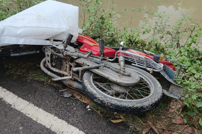 পূর্বধলায় ট্রলির সঙ্গে সংঘর্ষে মোটরসাইকেল চালক নিহত