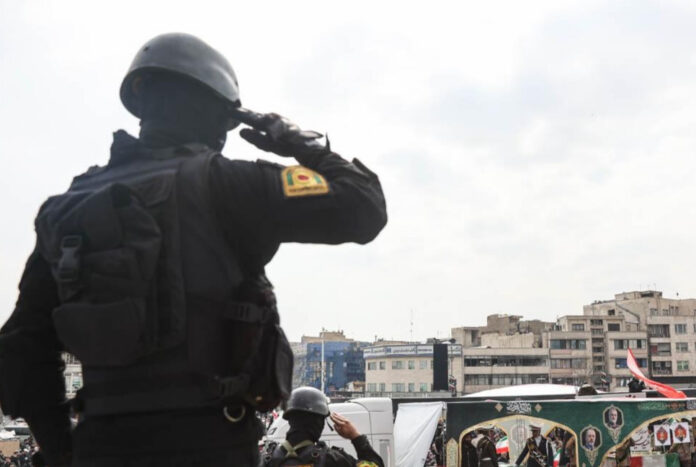 ১৪তম দিন শেষে যুদ্ধে এগিয়ে ইরান?