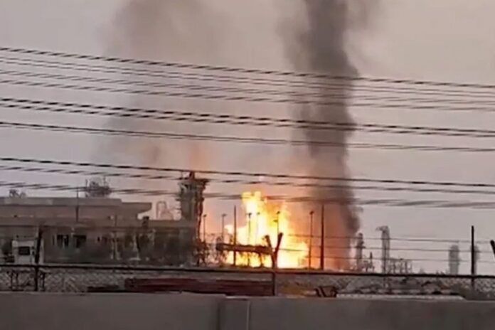 1773507004-0c985a0be21ee2f9471c64a15ead935d জ্বালানি স্থাপনায় হামলা হলেই জবাব দেবে ইরান : আব্বাস আরাগচি